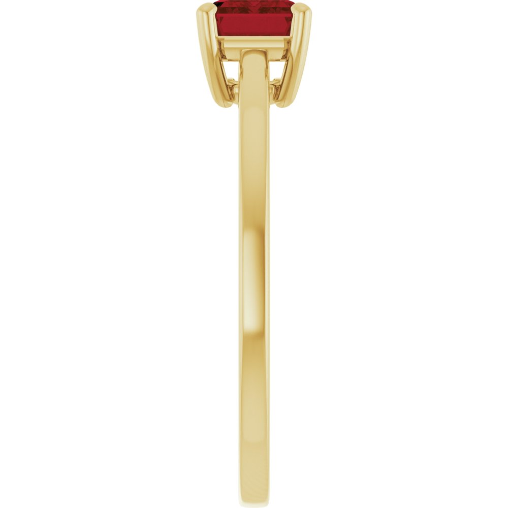14K Yellow Gold Natural Mozambique Garnet Solitaire Ring